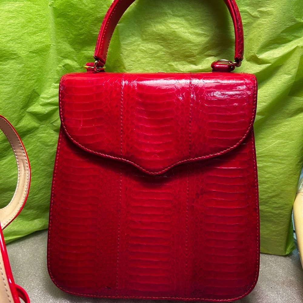 Red Women's Heels and bag - Picture 2 of 5